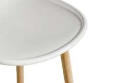 Hay Neu 12 Bar Stool -Online Furniture Shop 9381851109000 Neu 12 Bar Stool High cream white shell stainless steel footrest matt lacquer oak base detail 01