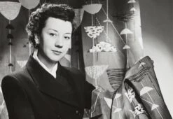 Spectators Fabric, 1953 9 Spectators Fabric, 1953 -Online Furniture Shop Classic textiles twentytwentyone lucienne day Calyx e4276290 7dd5 4d0c 88c4 cb2a7cb3b6a2