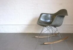 Eames RAR Rocking Chair, 1950 -Online Furniture Shop Eames RARrocker 04