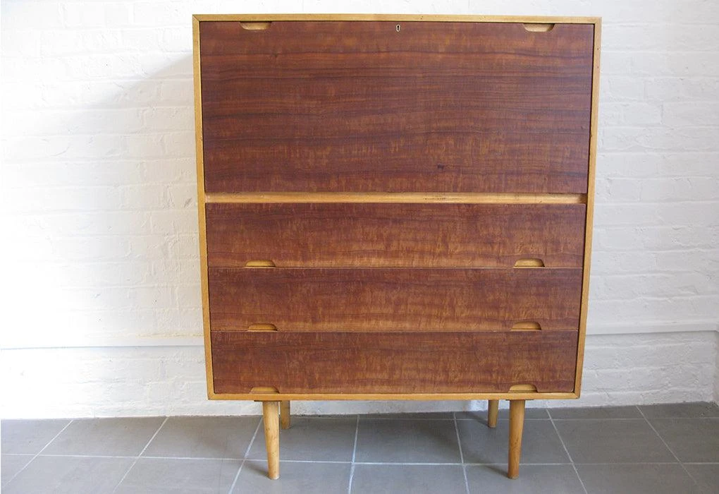 Robin Day Hilleplan Desk , 1952 3 Robin Day Hilleplan Desk , 1952