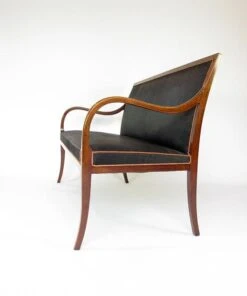 Frits Henningsen Sofa, 1935 15 Frits Henningsen Sofa, 1935 -Online Furniture Shop IMG 5975