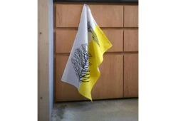 Black Leaf Tea Towel, 1959 -Online Furniture Shop Lucienne Day Black Leaf twentytwentyone insitu 2