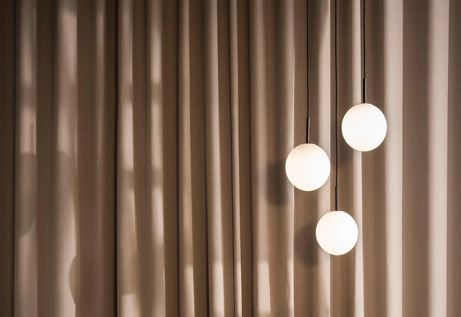 Menu TR Bulb Pendant, 2017 11 Menu TR Bulb Pendant, 2017 - Image 9