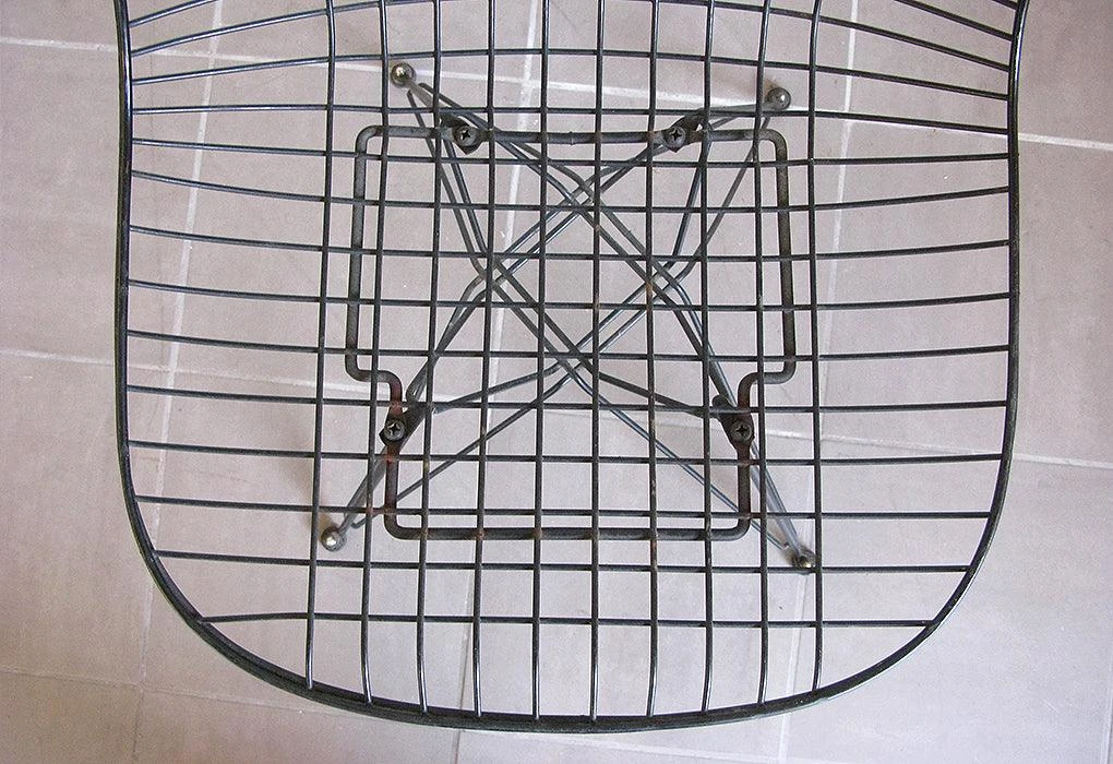 Eames Wire Mesh Chair, 1951 7 Eames Wire Mesh Chair, 1951 - Image 5