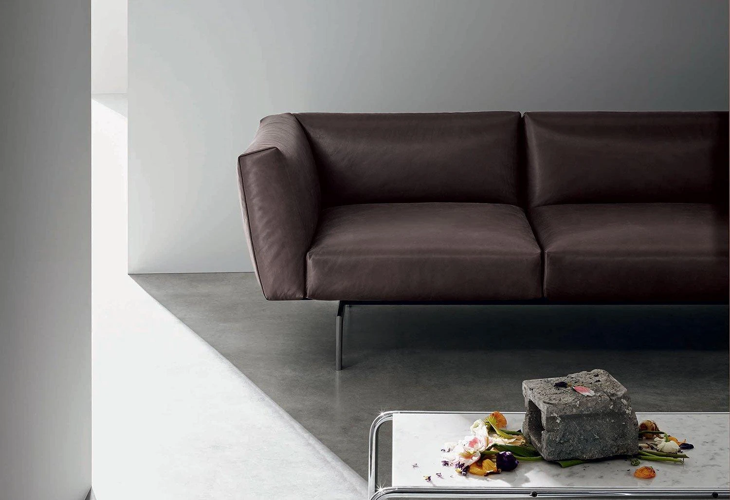 Avio Three-seat Sofa, 2016 5 Avio Three-seat Sofa, 2016 - Image 3