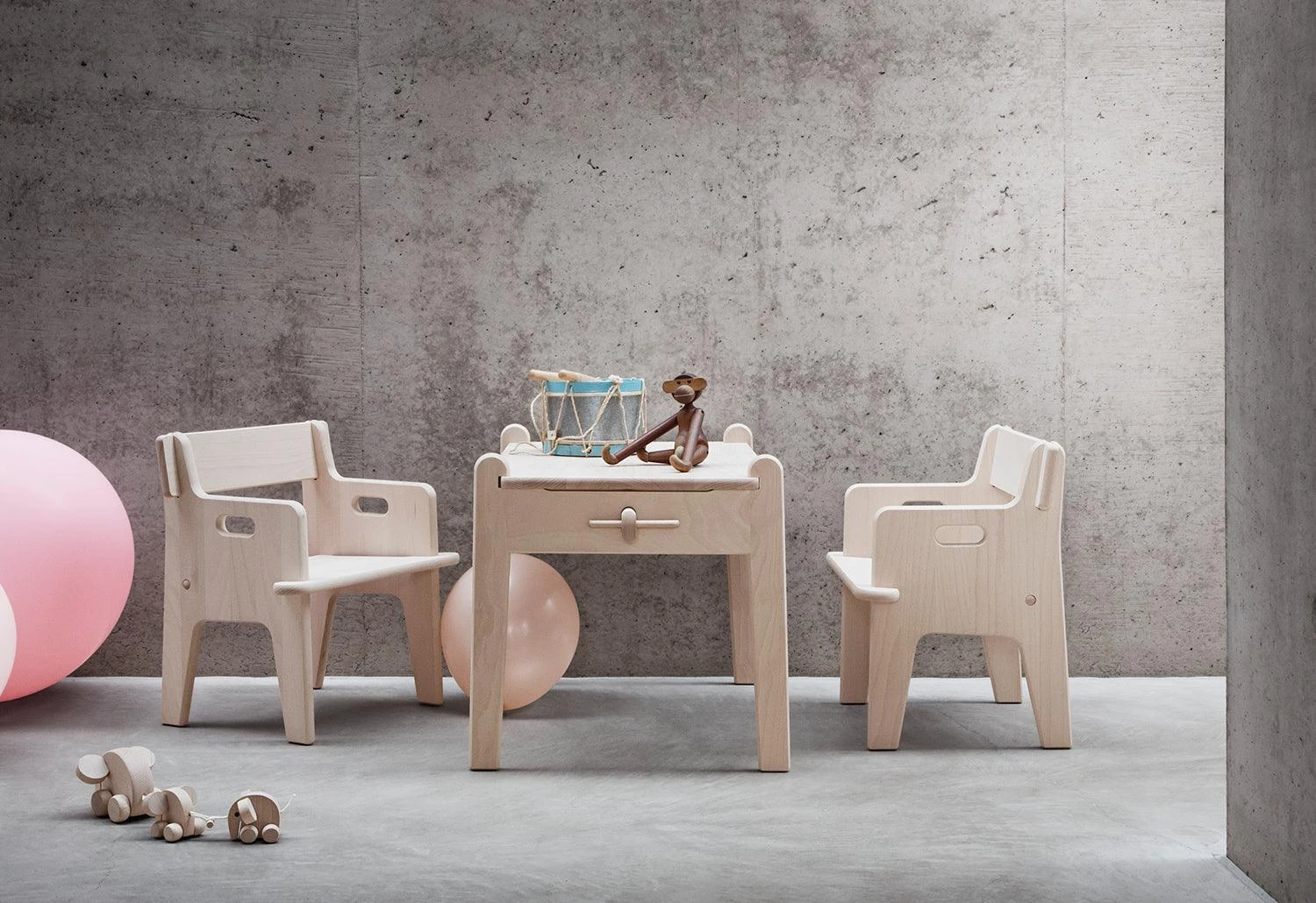 CH410 Children's Chair, 1944 7 CH410 Children's Chair, 1944 - Image 5