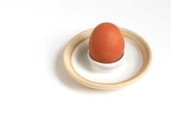 Stoneware Egg Cup, 2019 10 Stoneware Egg Cup, 2019 -Online Furniture Shop eggcup white pat oleary twentytwentyone 6