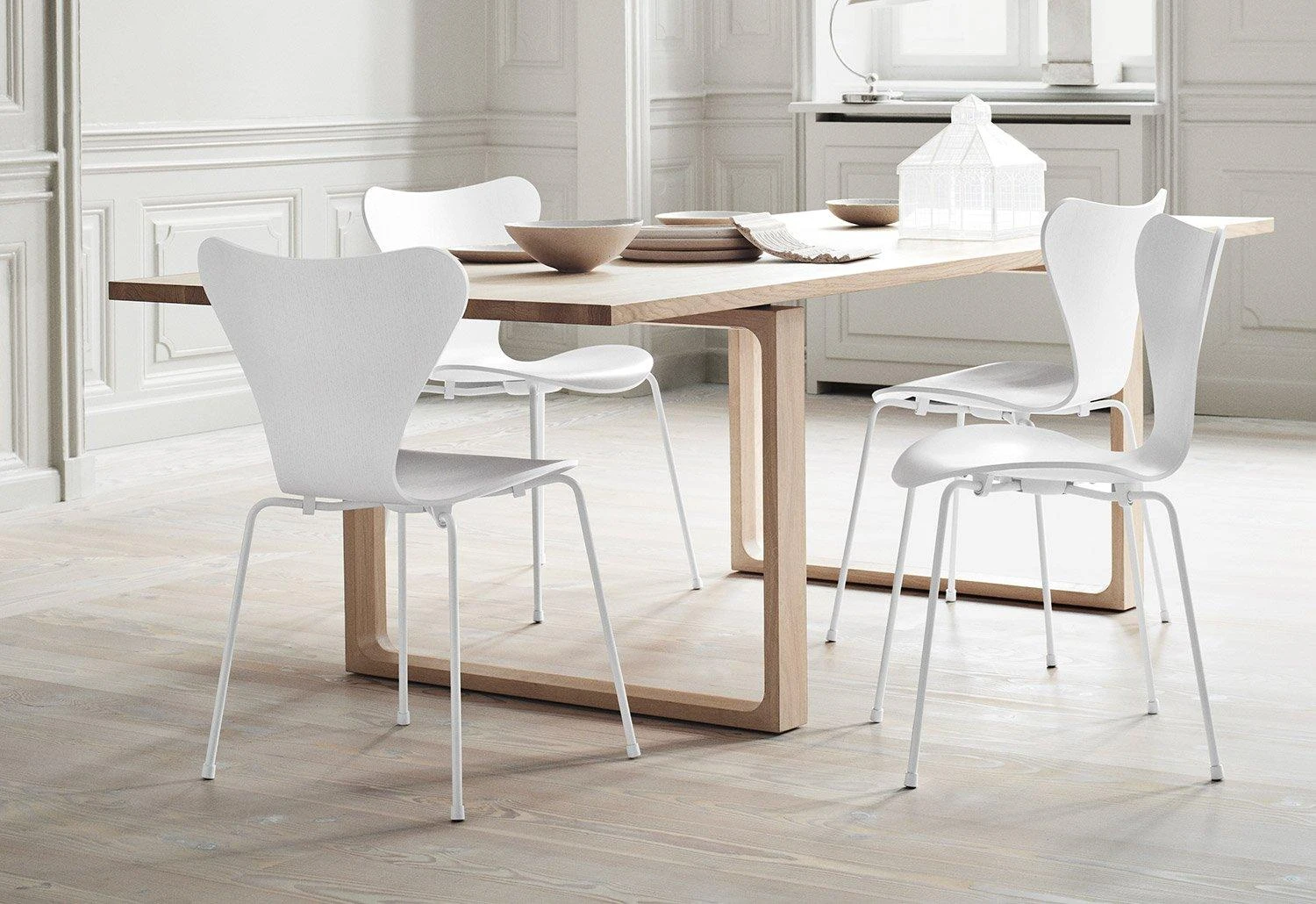 Fritz Hansen Essay Table, 2009 3 Fritz Hansen Essay Table, 2009