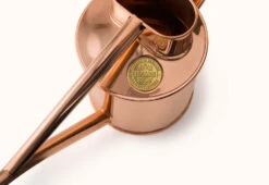 Rowley Ripple Copper Watering Can -Online Furniture Shop haws roqley ripple watering can copper 1