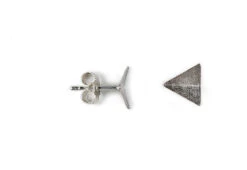 Point 4 Stud Earrings, Bent Triangle -Online Furniture Shop kei tominaga point 4 stud curved triangle earring silver 3