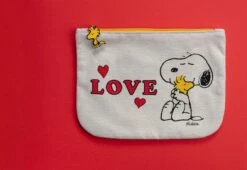 Peanuts Love Pouch 5 Peanuts Love Pouch -Online Furniture Shop magpie peanuts love pouch 9