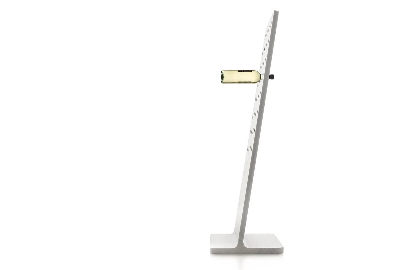 Connoisseur 32, 2011 4 Connoisseur 32, 2011 - Image 2