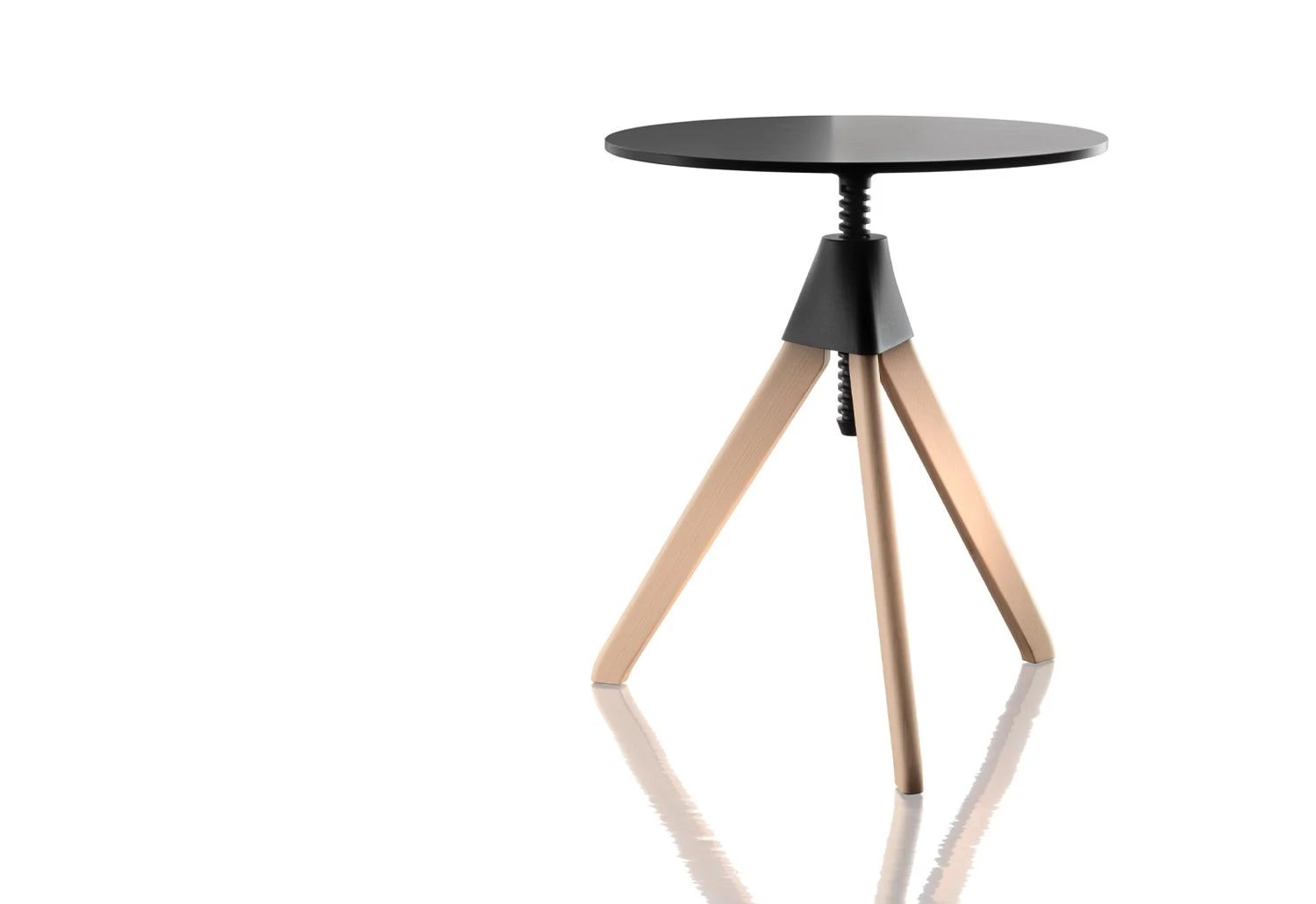 Magis Topsy Table, 2012 4 Magis Topsy Table, 2012 - Image 2