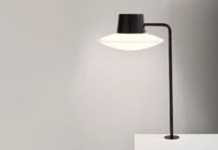 Louis Poulsen AJ Oxford Table Lamp -Online Furniture Shop twentytwentyone Louis Poulsen Arne Jacobsen AJ Oxford lamp 10