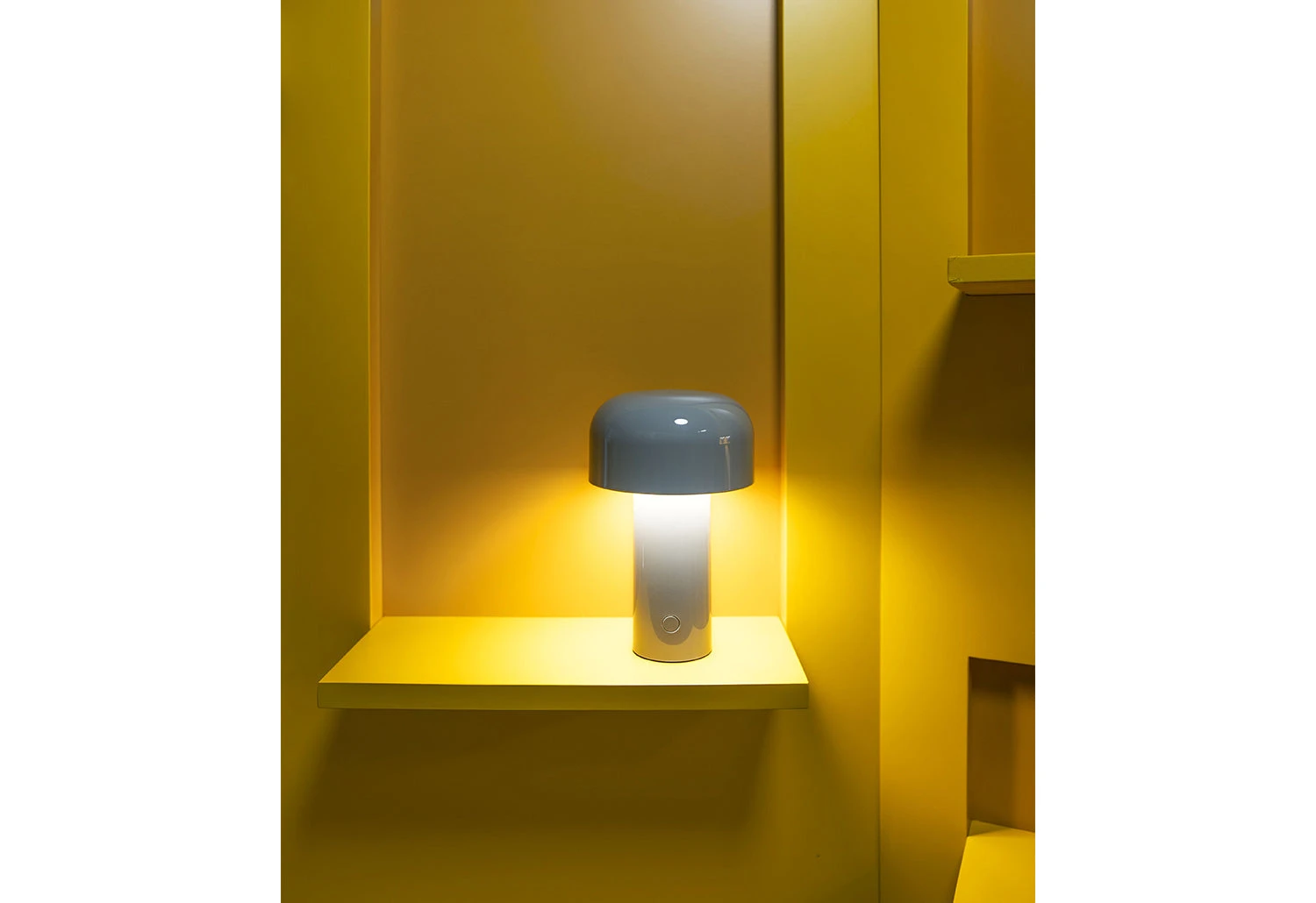 Flos Bellhop Portable Lamp, 2018 12 Flos Bellhop Portable Lamp, 2018 - Image 10
