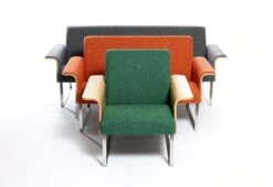 Avian AV2 Sofa, 1999 -Online Furniture Shop twentytwentyone robin day avian av2 3