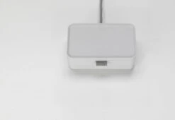 Vitra Ampi Charger, 2021 31 Vitra Ampi Charger, 2021 -Online Furniture Shop twentytwentyone vitra ampi white 1