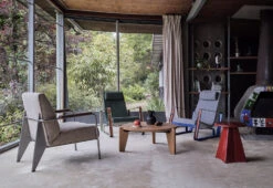 Vitra Tabouret Métallique, 1936 -Online Furniture Shop twentytwentyone vitra jean prouve tabouret metallique lifestyle 3