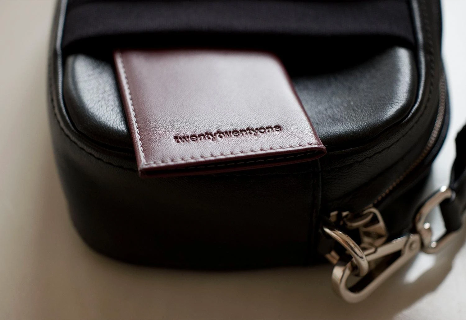 Leather Card Wallet Anniversary Edition 5 Leather Card Wallet Anniversary Edition - Image 3