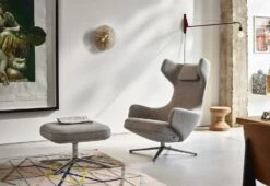 Vitra Petite Potence Wall Light, 1947 11 Vitra Petite Potence Wall Light, 1947 -Online Furniture Shop vitra 2937715 Grand Repos Ottoman Cork Stool Petit Potence Popsicle Clock v fullbleed 1440x 24a15b4b b540 44b4 beaa 0dfc64d67111