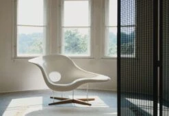 Vitra Eames La Chaise, 1948 -Online Furniture Shop vitra eames la chaise featured 2