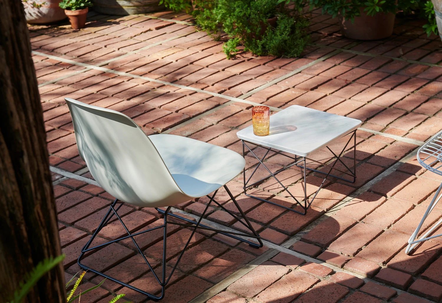 Vitra Eames LSR Plastic Chair, 1950 11 Vitra Eames LSR Plastic Chair, 1950 - Image 9